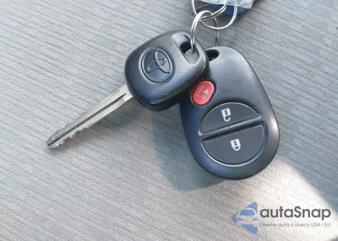 2013 Toyota Highlander Base Plus V6 z USA, uszkodzony, nr VIN 5TDZK3EH1DS112021